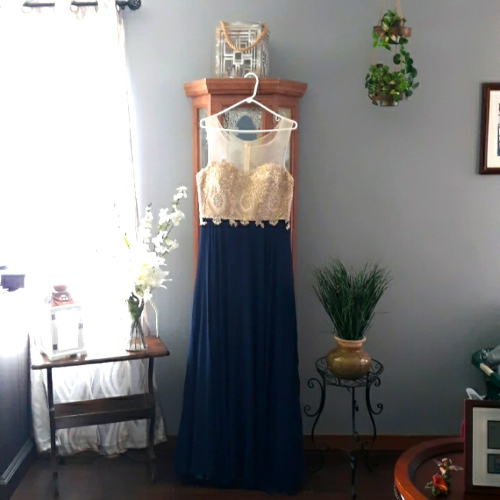 Prom or formal dress